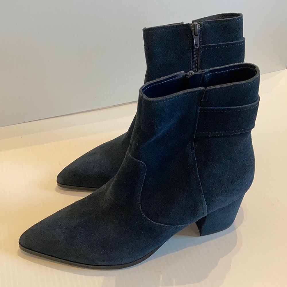 Vaneli Blue Suede Booties / NEW / Size 8